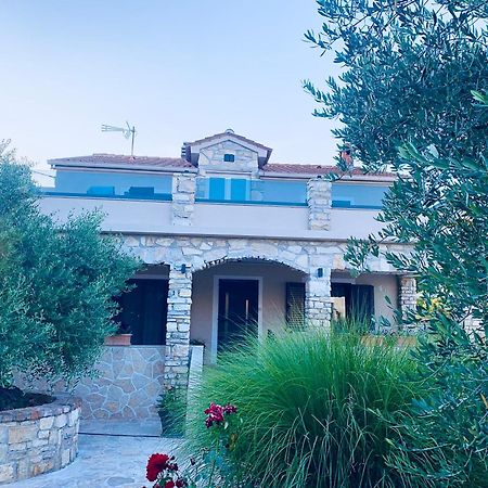 Ferienwohnungen VI La Mare With Heated Pool Zadar Zewnętrze zdjęcie