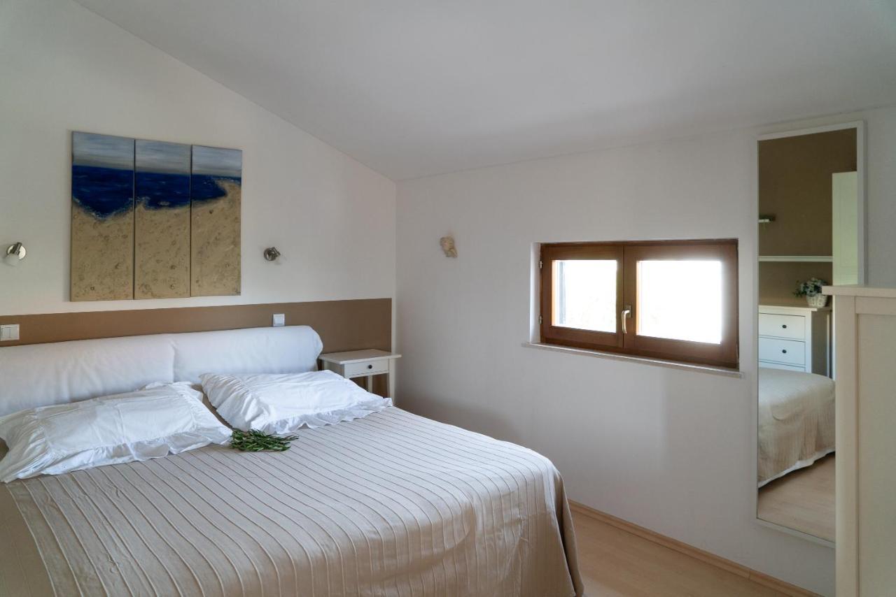 Ferienwohnungen VI La Mare With Heated Pool Zadar Zewnętrze zdjęcie